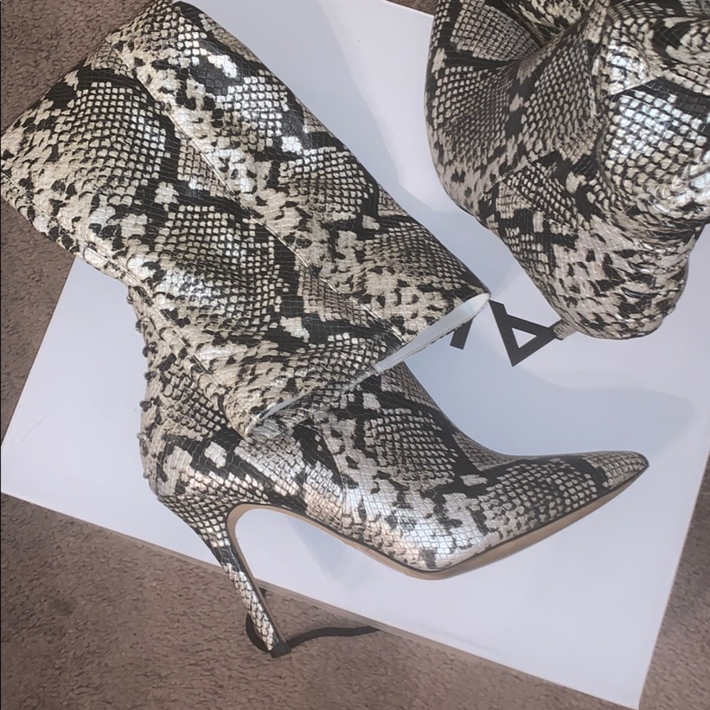 Snakeskin thigh Aldo boots